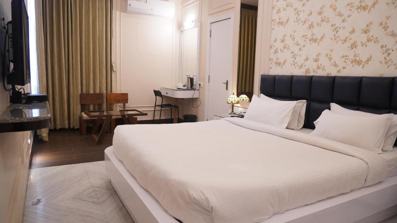 Hotel Rio Benaras Varanasi Exterior photo